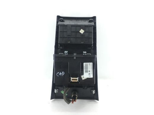 Накладка центральної консолі задня CHEVROLET CAPTIVA 2006-2011 (в зборі з 20862104, 96820026) 20862107, 20862107, B