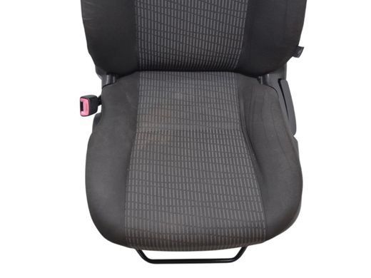 Сиденье переднее левое TOYOTA AVENSIS T27 2012-2015 (механічне, без Airbag) 72020-05050, 72020-05050, A