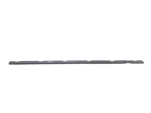 Уплотнитель боковых стекол нижний передний правый VOLVO XC60 2017- 31693184, 31693184, A