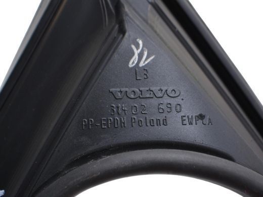 Ущільнювач бічного скла передній лівий VOLVO XC60 2013-2017 31479776, 31479776, B