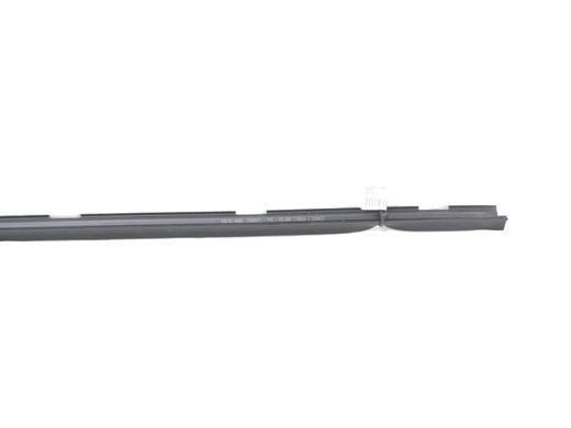Уплотнитель боковых стекол нижний передний правый VOLVO XC60 2017- 31693184, 31693184, A