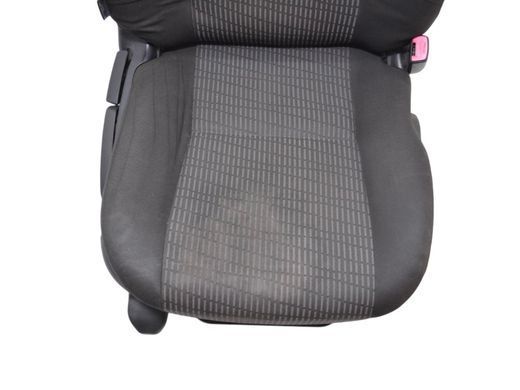 Сидіння переднє праве TOYOTA AVENSIS T27 2012-2015 (механічне, без Airbag) 72010-05070, 72010-05070, A