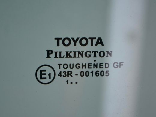 Скло дверей переднє ліве TOYOTA AVENSIS T27 2012-2015 68102-05050, 68102-05050, A
