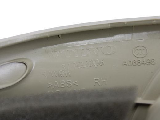 Накладка задньої стійки верхня права внутрішня VOLVO V60 Y20 2013-2018 (39802088) 31102006, 31102006, B