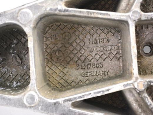 Важіль задньої підвіски нижній лівий правий VOLVO XC60 2013-2017 31317603, 31317603, A