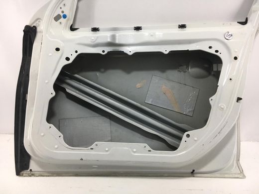 Двері передні праві VOLVO S60 Y20 2013-2018 (дефект) 32291065, 32291065, C
