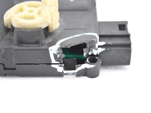 Привід заслінки пічки AUDI A6 C6 2004-2011 (0132801359, дефект) 4F0820511A, 4F0820511A, B
