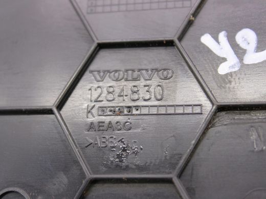 Накладка центральної консолі задня ліва VOLVO V60 Y20 2013-2018 (1284830) 39869657, 39869657, B