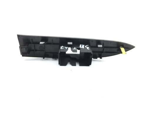 Накладка на кнопку задня права TOYOTA AVENSIS T27 2009-2011 74271-05040, 74271-05040, B