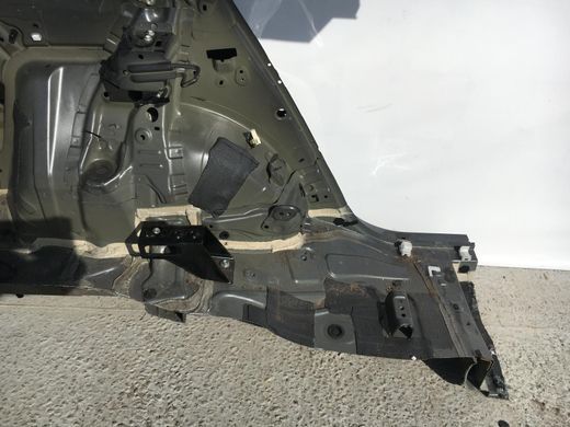 Чверть автомобіля задня ліва TOYOTA AVENSIS T27 2009-2011 61602-05140, 61602-05140, B